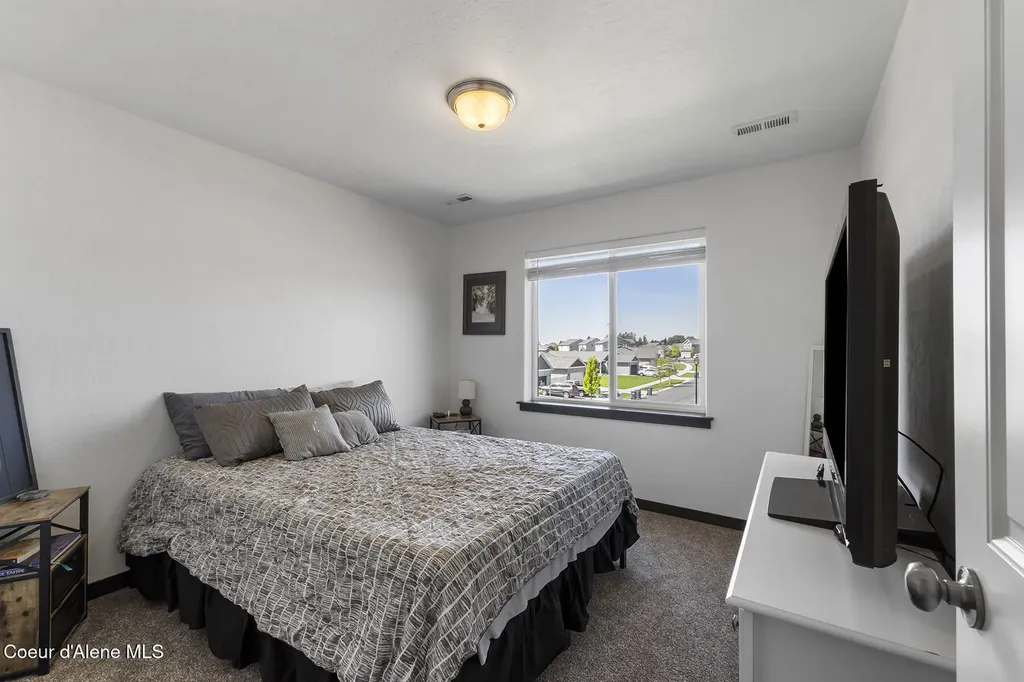 8848 N Mountainshire Road Post Falls ID 83854
