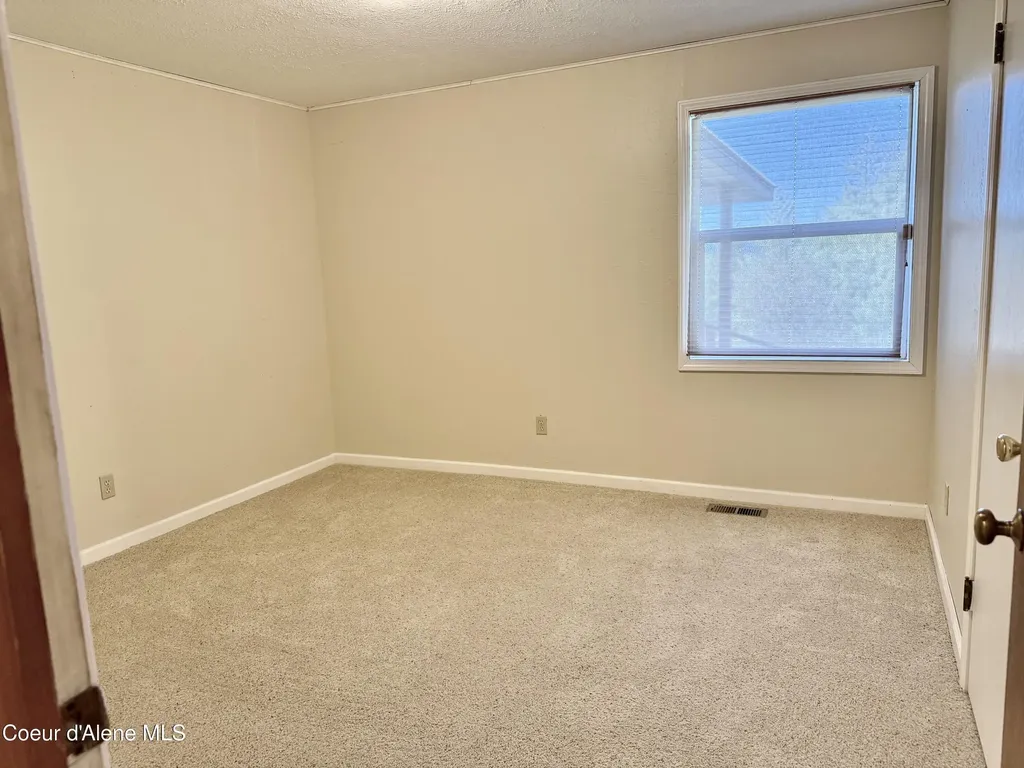 3216 Dufort Road Sagle ID 83860