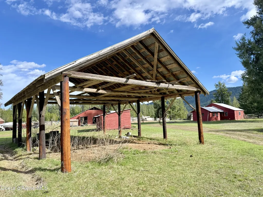 3216 Dufort Road Sagle ID 83860