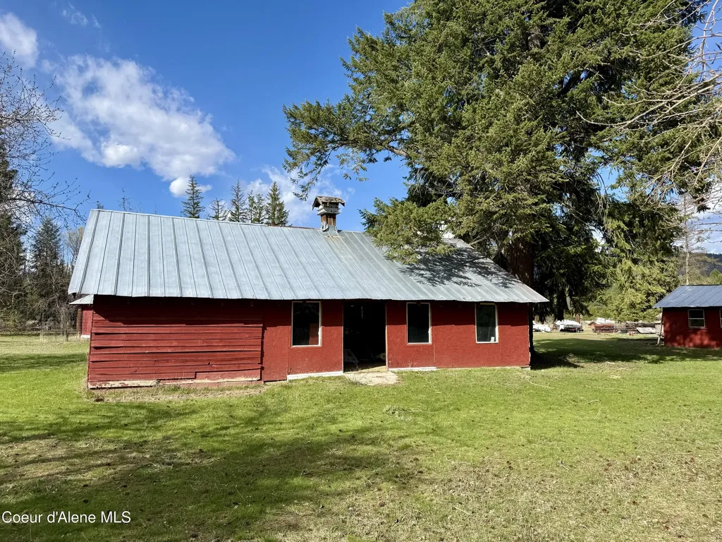 3216 Dufort Road Sagle ID 83860