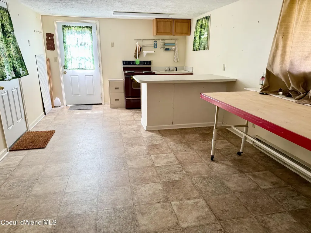 3216 Dufort Road Sagle ID 83860