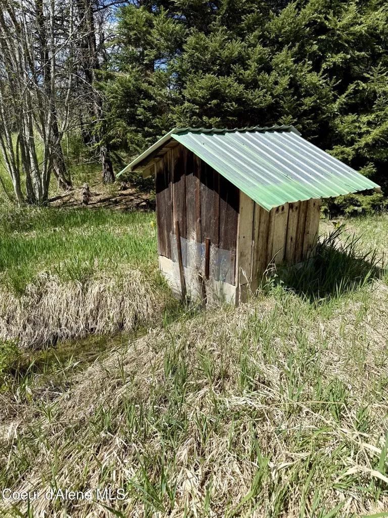 3216 Dufort Road Sagle ID 83860
