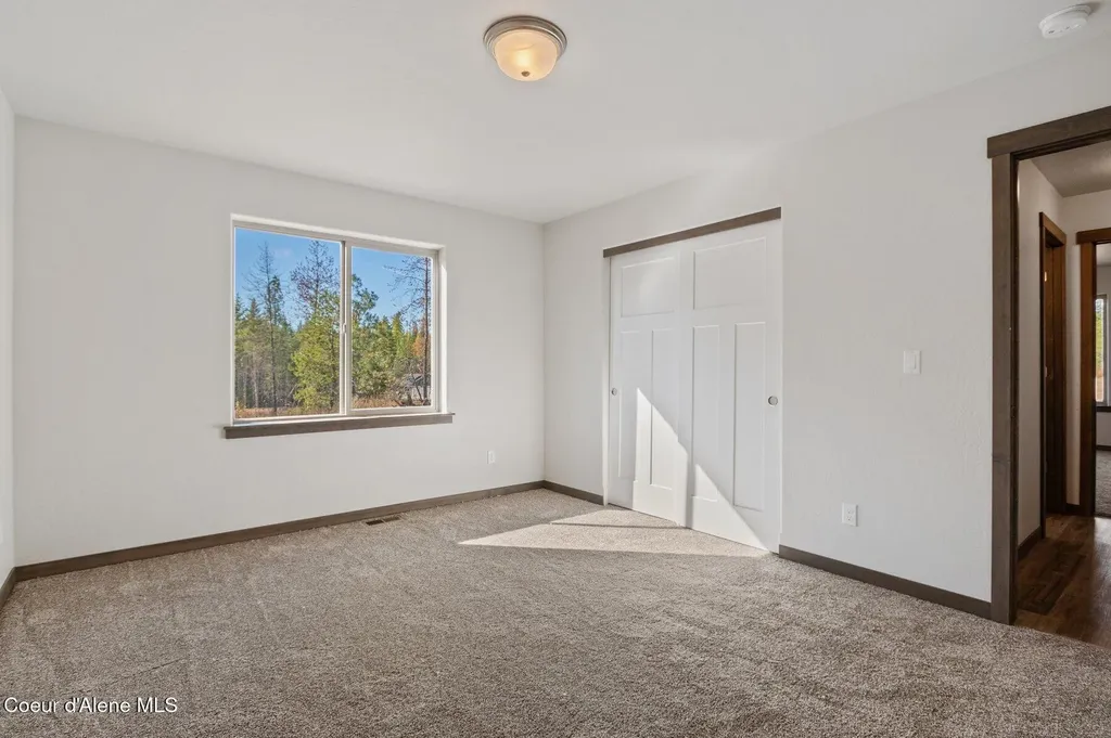 4983 E Sarah Loop Athol ID 83801
