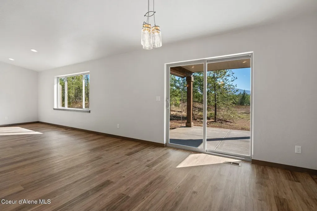 4983 E Sarah Loop Athol ID 83801
