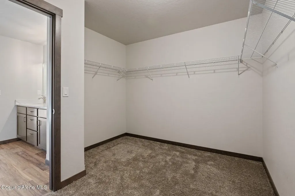 4983 E Sarah Loop Athol ID 83801
