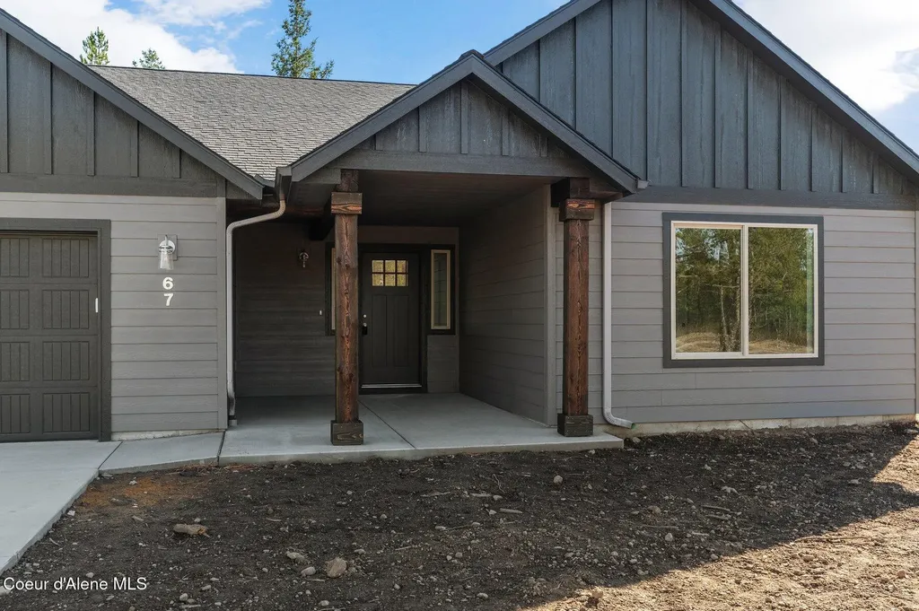 4983 E Sarah Loop Athol ID 83801
