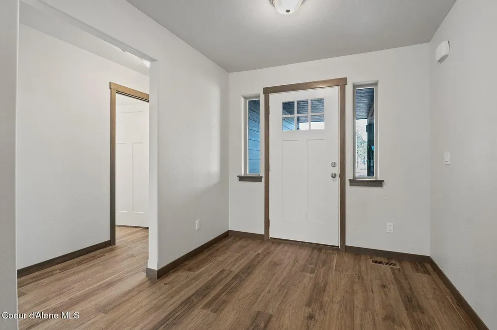 4983 E Sarah Loop Athol ID 83801
