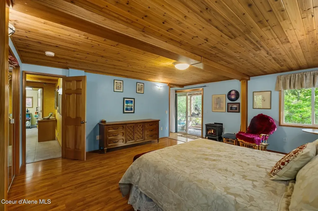 446 Hummingbird Drive Sandpoint ID 83864