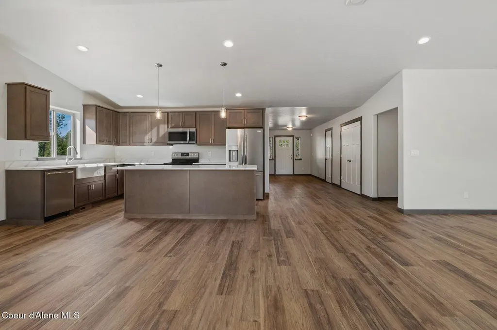 25833 N Dickens Road Athol ID 83801