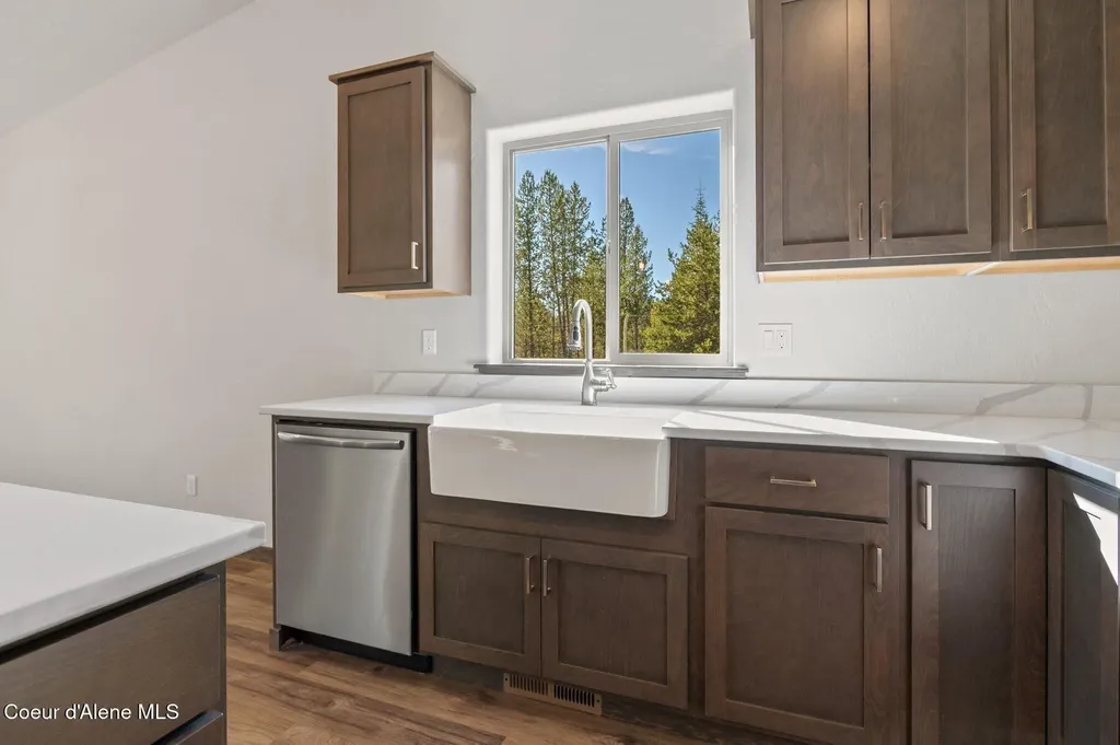 25833 N Dickens Road Athol ID 83801