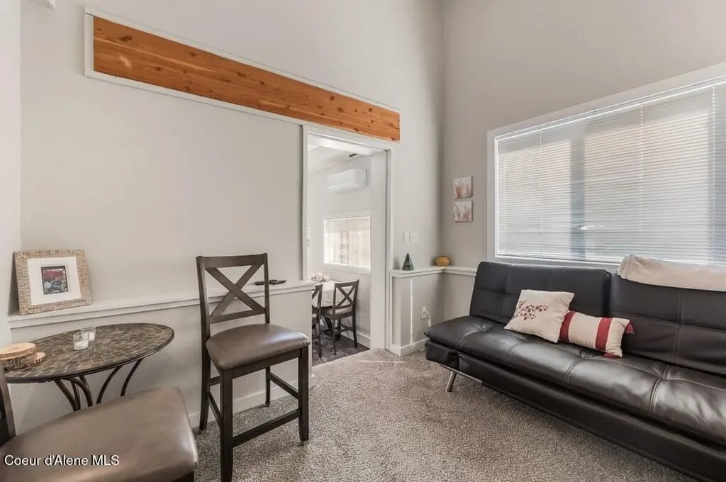 423/431 Lakeshore Drive Sagle ID 83860