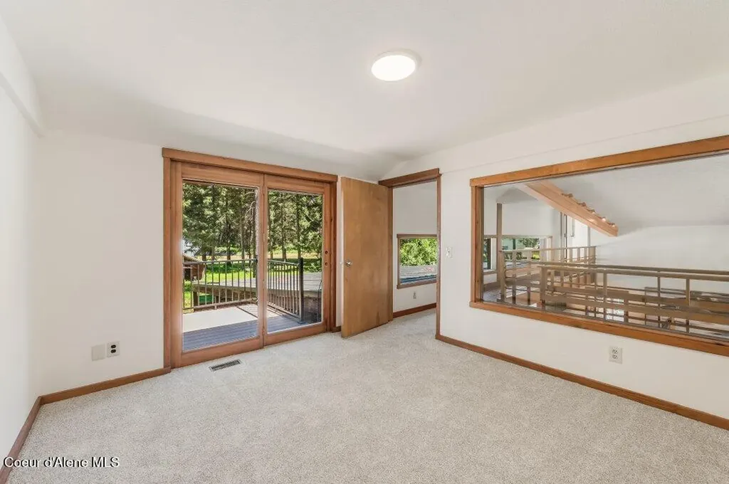 8473 E Apache Trail Athol ID 83801
