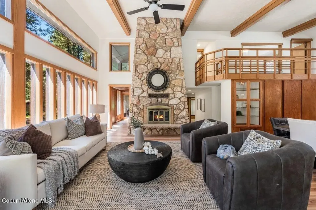 8473 E Apache Trail Athol ID 83801