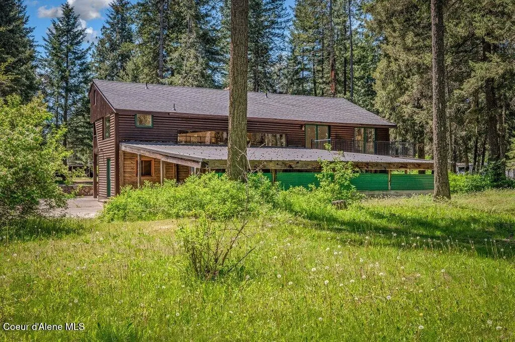 8473 E Apache Trail Athol ID 83801