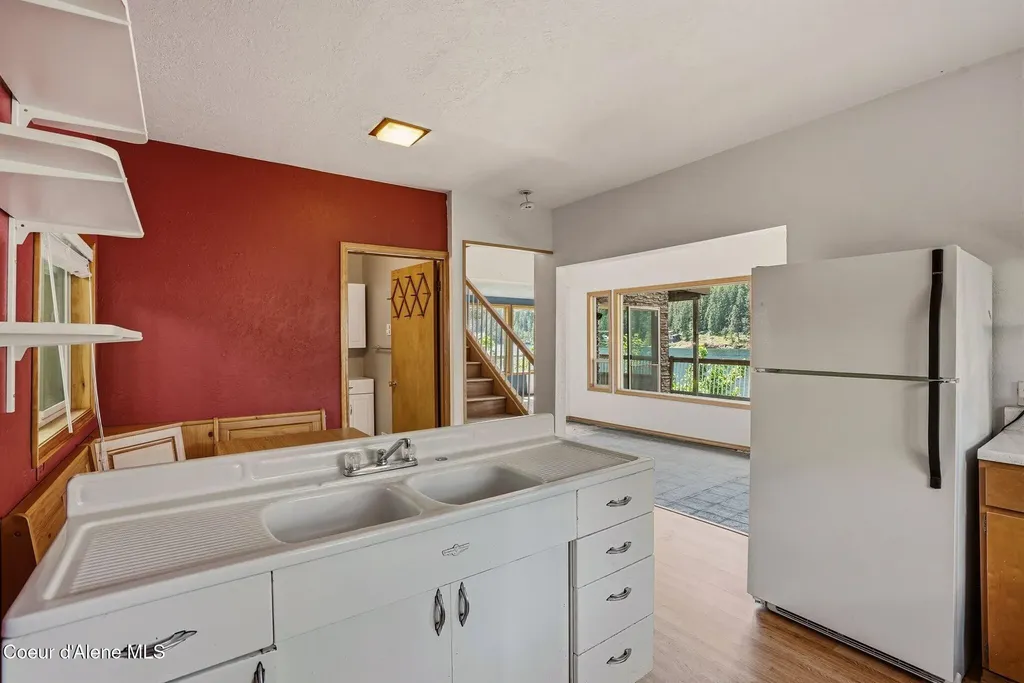 24305 N Lakeview Boulevard Rathdrum ID 83858