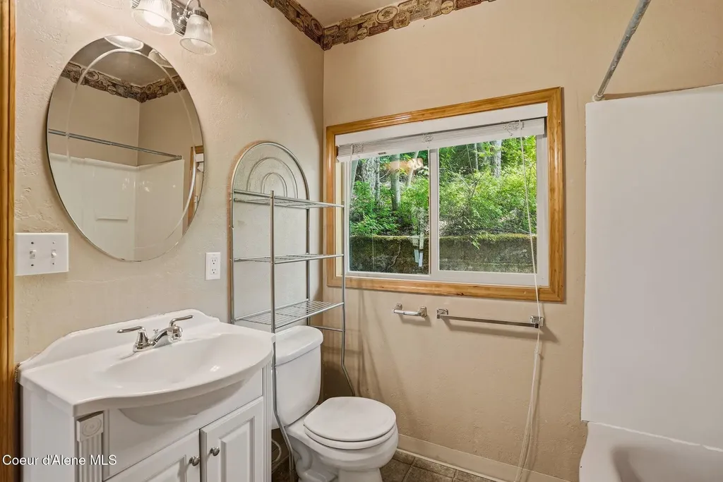 24305 N Lakeview Boulevard Rathdrum ID 83858