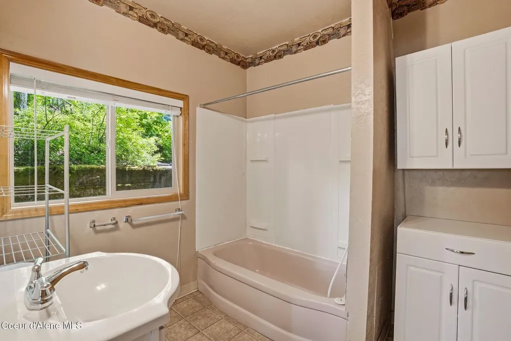 24305 N Lakeview Boulevard Rathdrum ID 83858