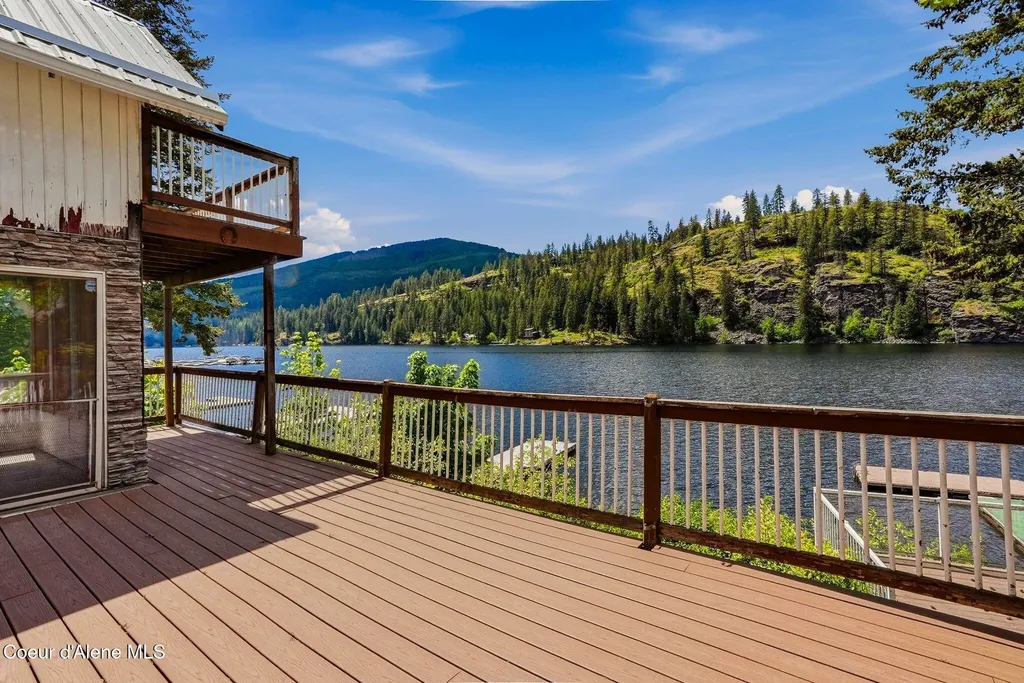 24305 N Lakeview Boulevard Rathdrum ID 83858