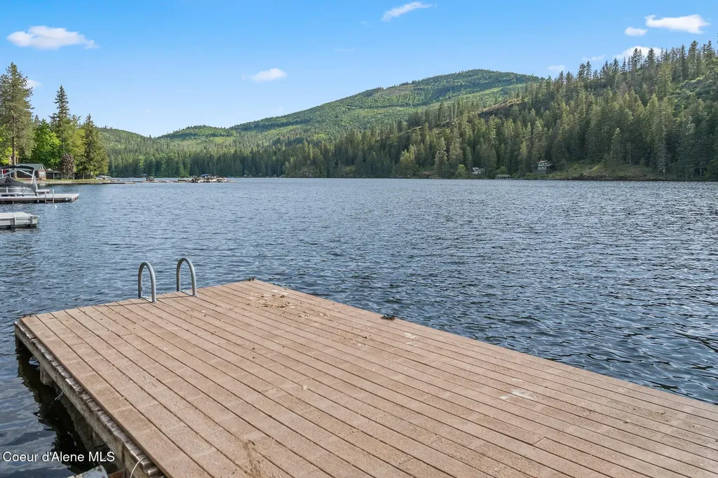 24305 N Lakeview Boulevard Rathdrum ID 83858