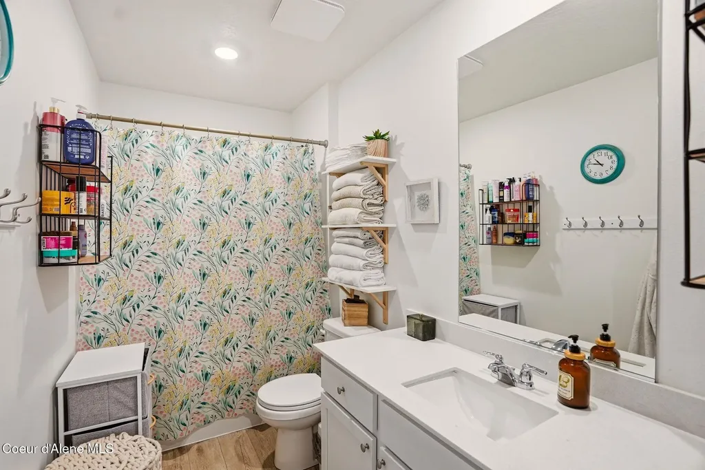 1553 N Luna Street Post Falls ID 83854