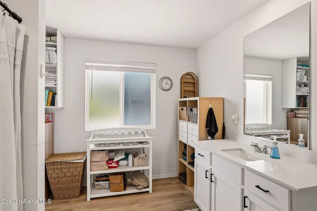 1553 N Luna Street Post Falls ID 83854