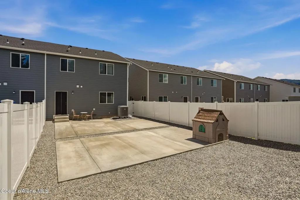1553 N Luna Street Post Falls ID 83854