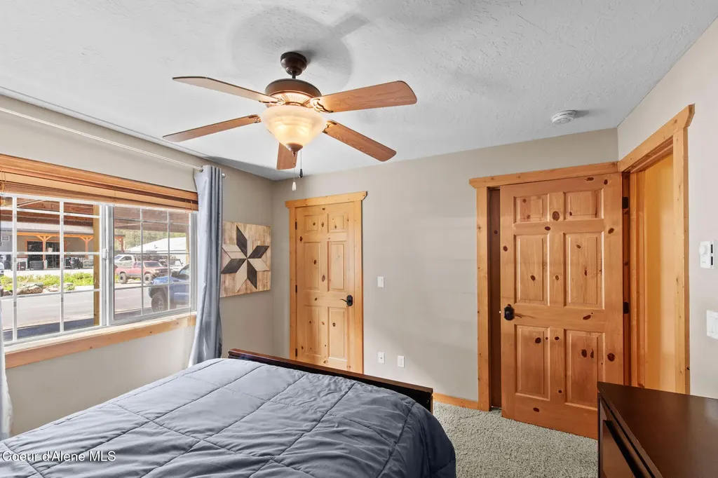 92 Lookout Peak Drive Pinehurst ID 83850