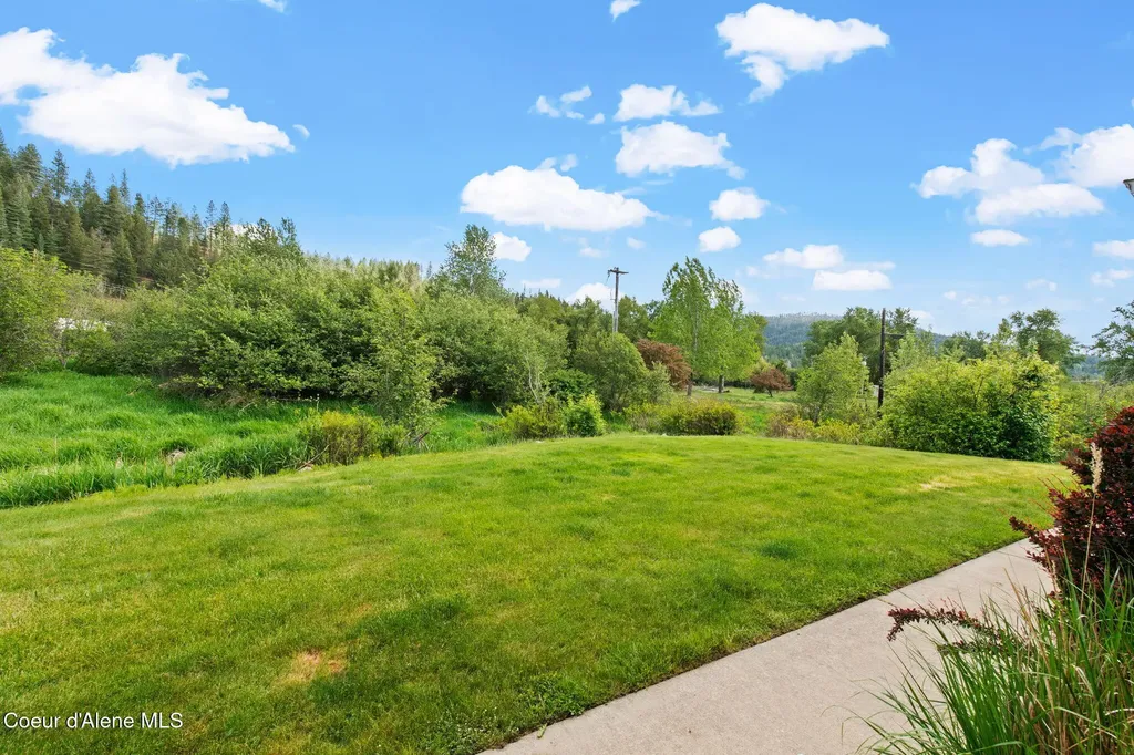 92 Lookout Peak Drive Pinehurst ID 83850