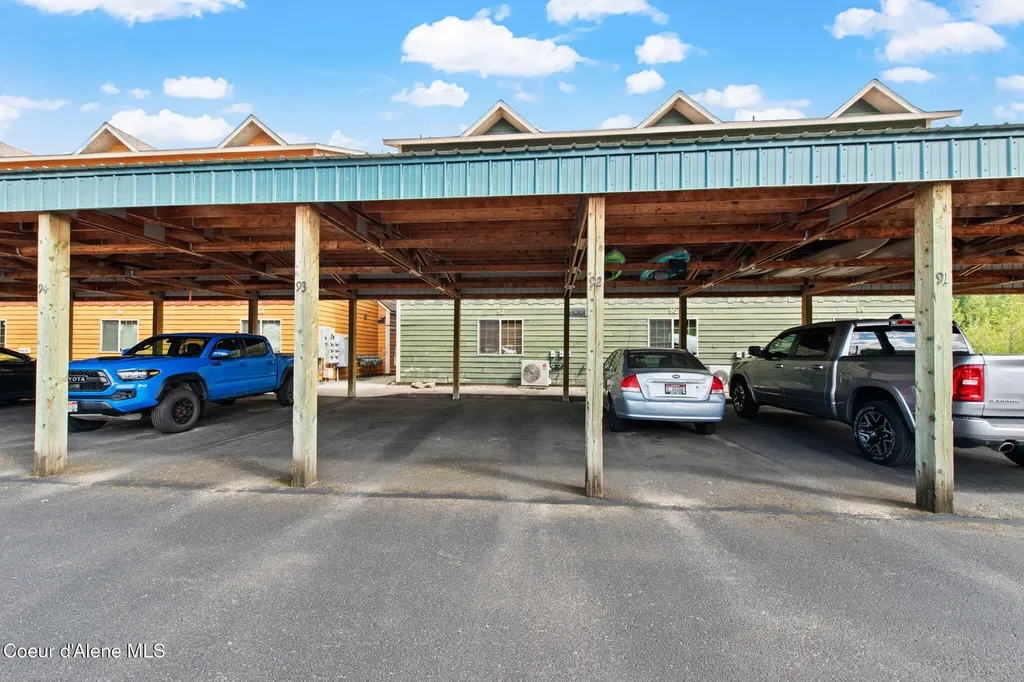 92 Lookout Peak Drive Pinehurst ID 83850