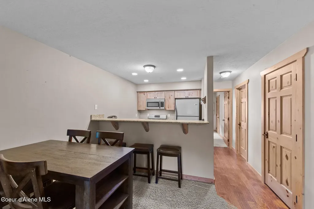 92 Lookout Peak Drive Pinehurst ID 83850