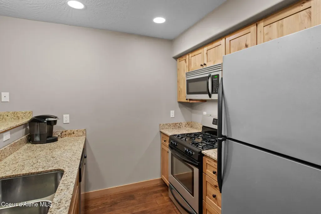 92 Lookout Peak Drive Pinehurst ID 83850