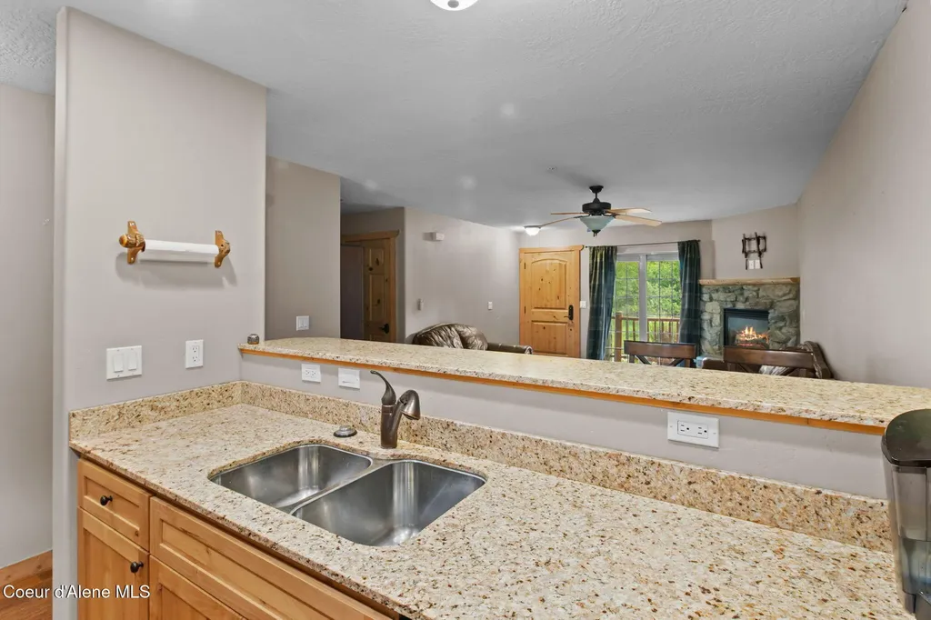 92 Lookout Peak Drive Pinehurst ID 83850