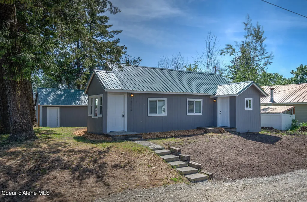 32084 N 6th Avenue Spirit Lake ID 83869