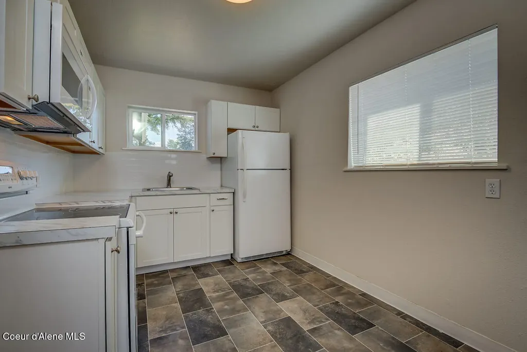 32084 N 6th Avenue Spirit Lake ID 83869
