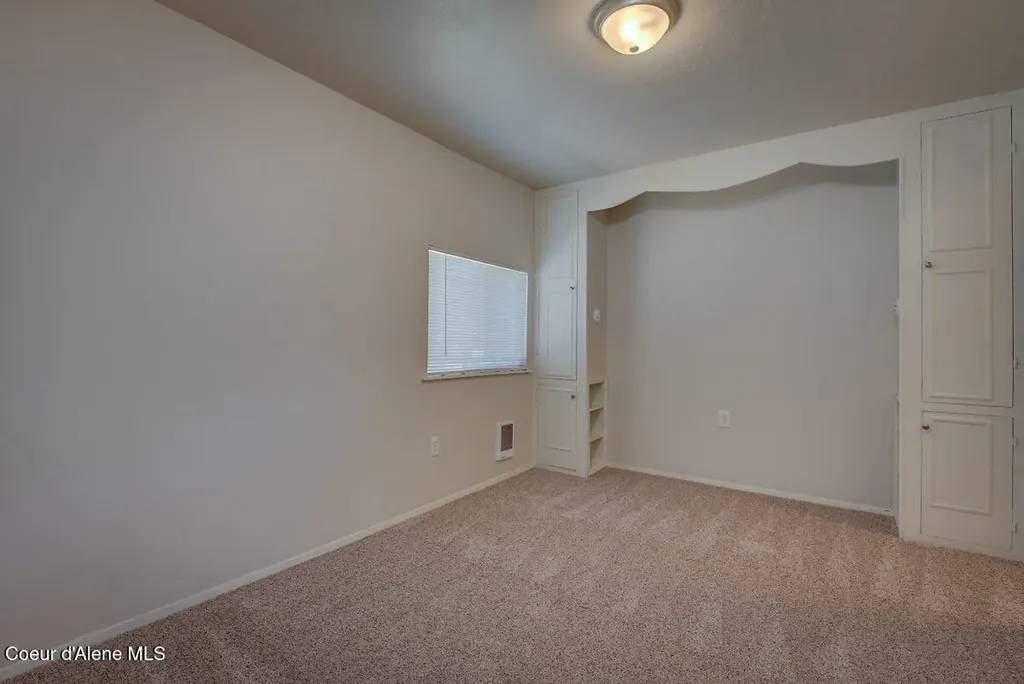 32084 N 6th Avenue Spirit Lake ID 83869
