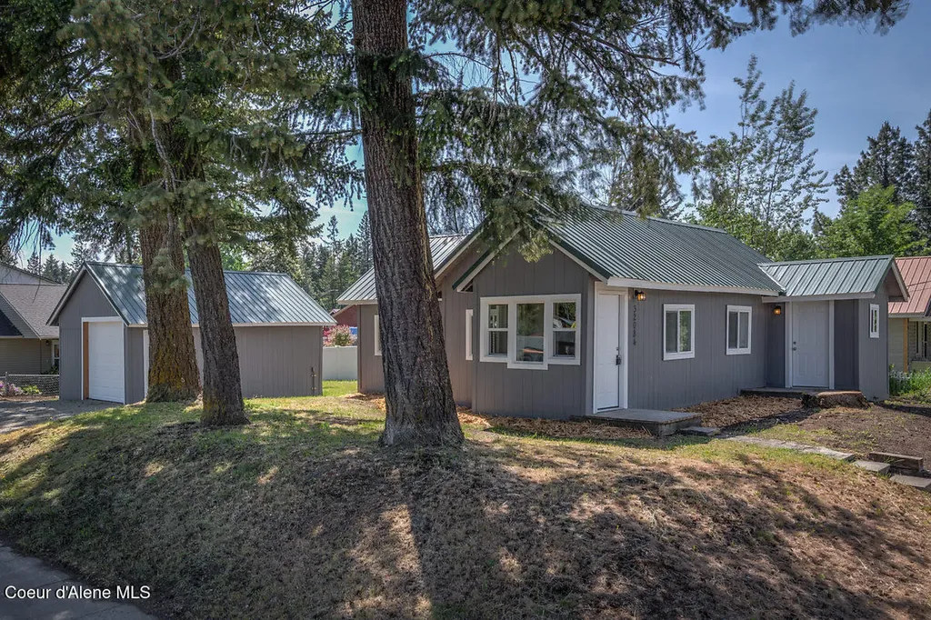 32084 N 6th Avenue Spirit Lake ID 83869