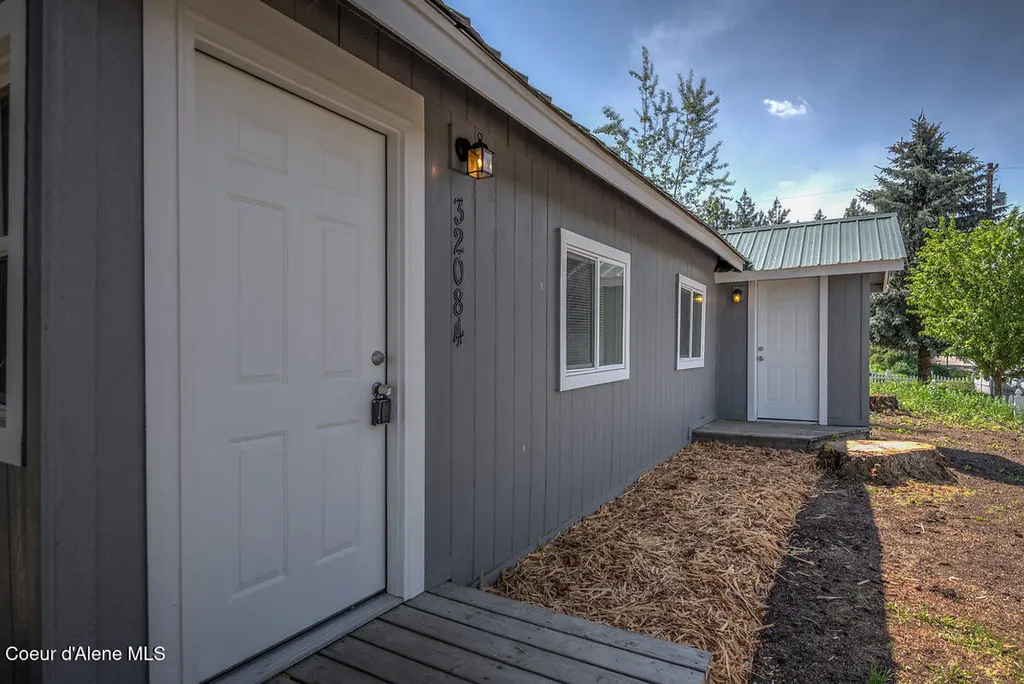 32084 N 6th Avenue Spirit Lake ID 83869