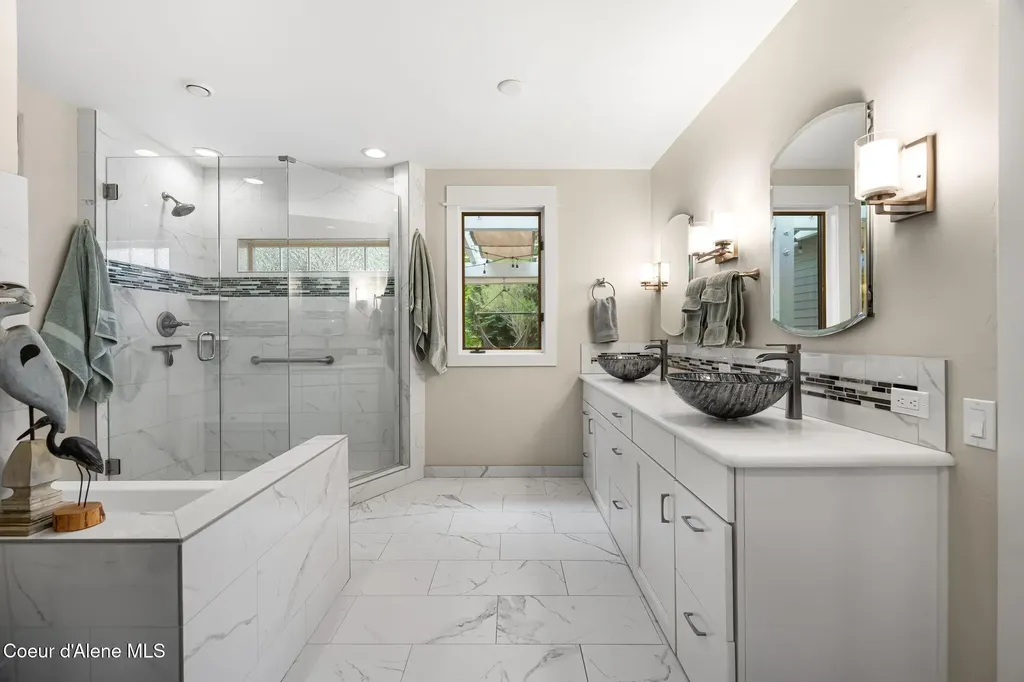 207 Birch Banks Road Sagle ID 83860
