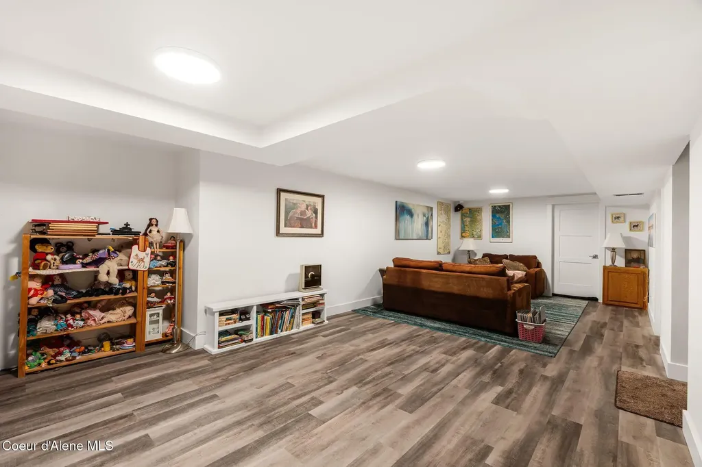 207 Birch Banks Road Sagle ID 83860