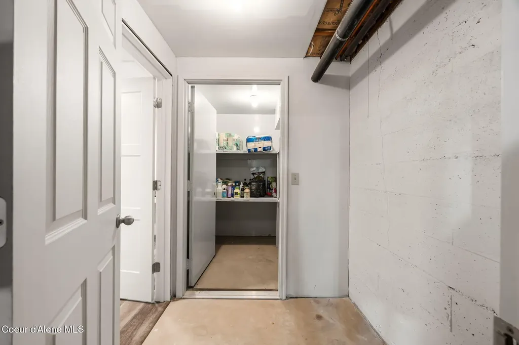 207 Birch Banks Road Sagle ID 83860