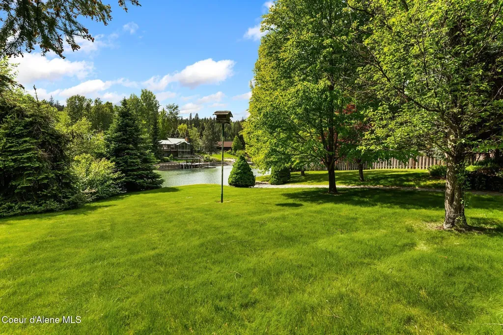207 Birch Banks Road Sagle ID 83860