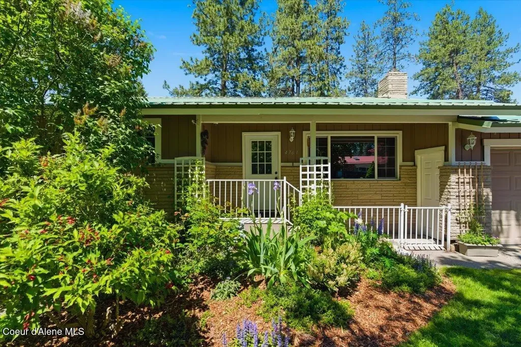 4761 E Woodland Drive Post Falls ID 83854