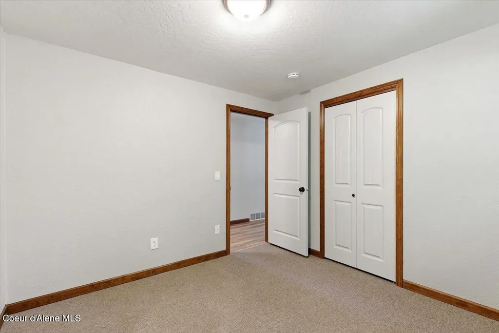 4761 E Woodland Drive Post Falls ID 83854