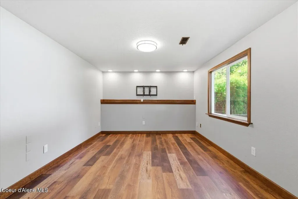 4761 E Woodland Drive Post Falls ID 83854