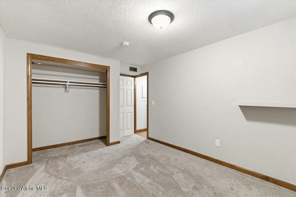 4761 E Woodland Drive Post Falls ID 83854
