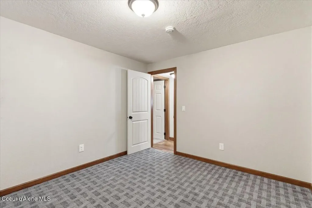 4761 E Woodland Drive Post Falls ID 83854