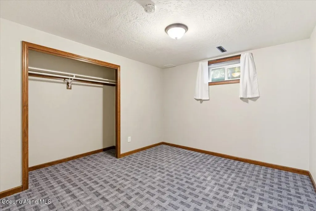 4761 E Woodland Drive Post Falls ID 83854