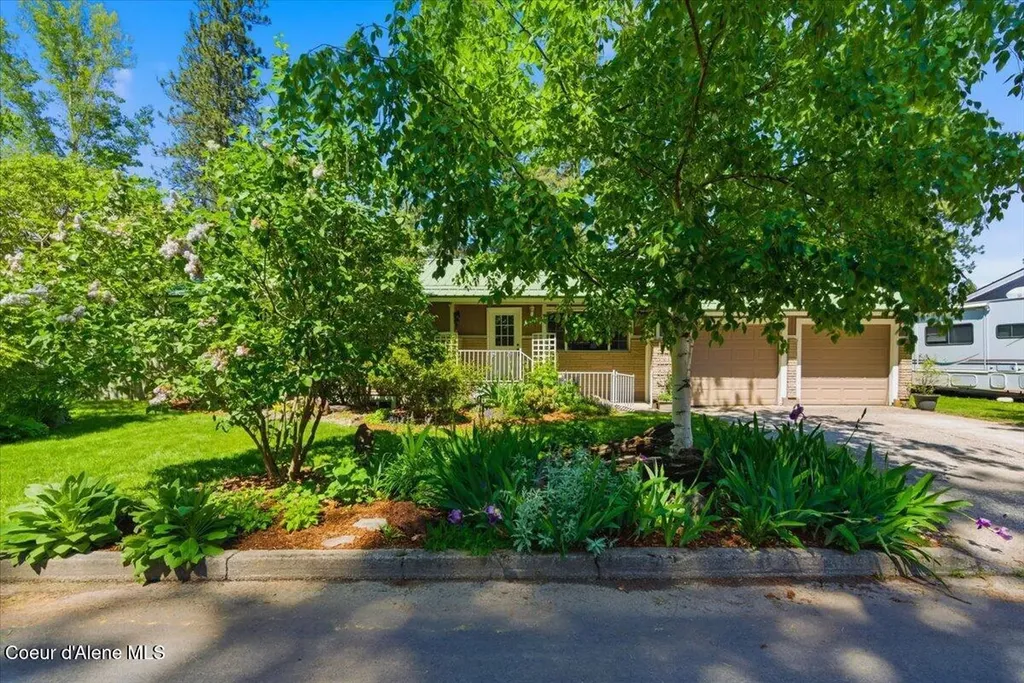 4761 E Woodland Drive Post Falls ID 83854