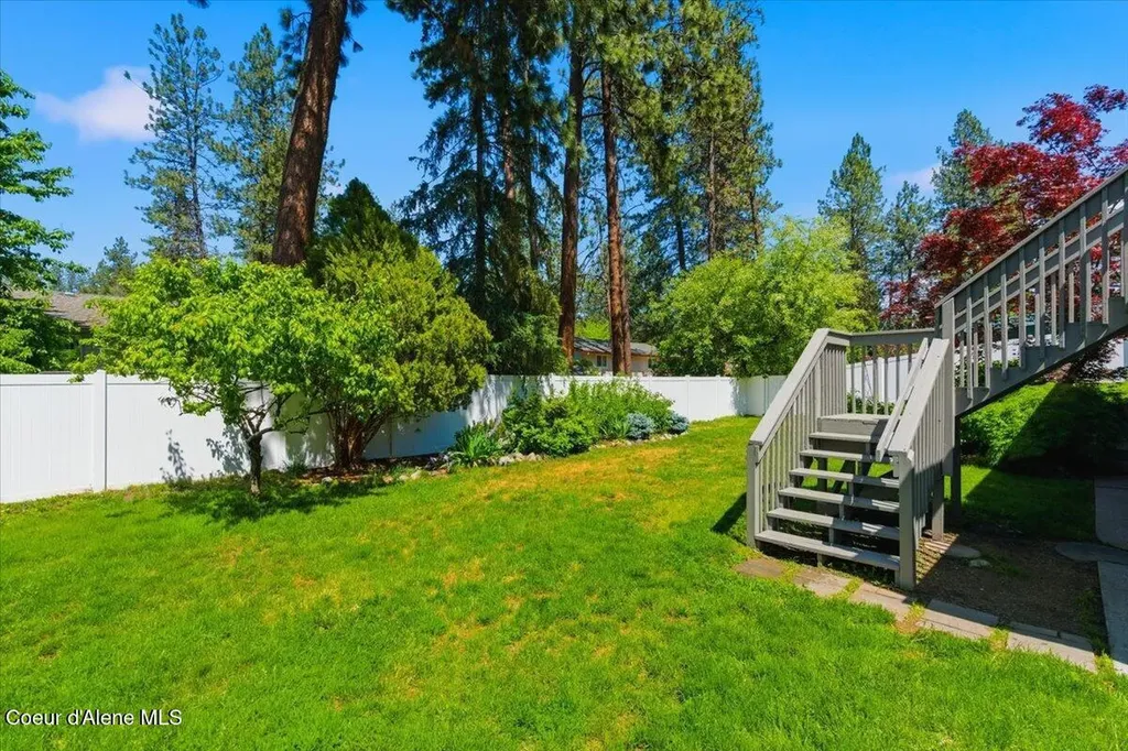 4761 E Woodland Drive Post Falls ID 83854