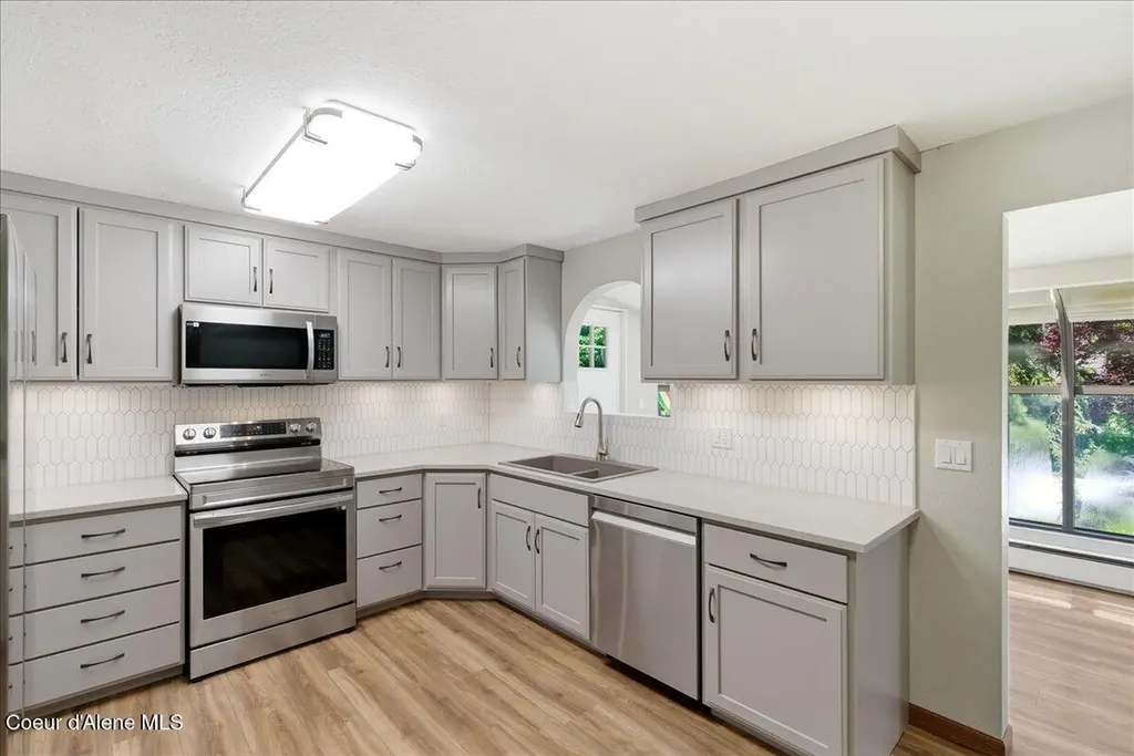 4761 E Woodland Drive Post Falls ID 83854